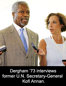 Photo of SUNY Plattsburgh alumna Raghida Dergham interviewing Kofi Annan