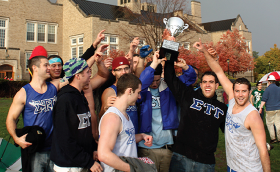 Photo of winners of the Homecoming Tug-of-War