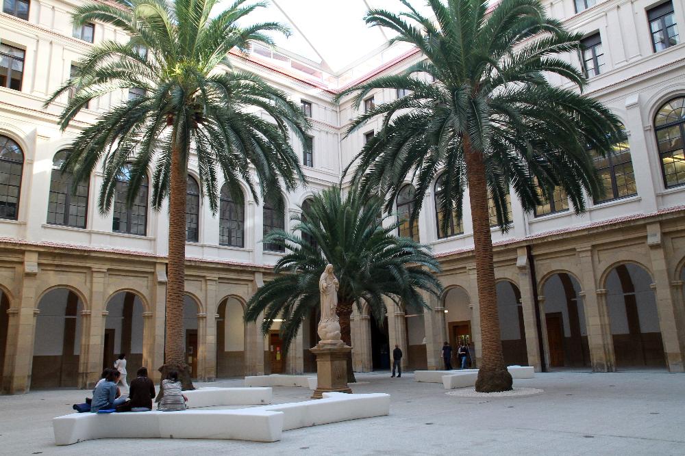 View of a courtyard at Deusto University