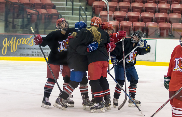 Photo of ice hockey players