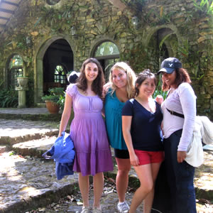 Photo of SUNY Plattsburgh students in Nicaragua