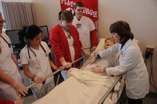 Noelle maternity simulator with students