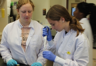 Dirt to DNA: SEA-PHAGES Project Gives Freshmen Unique Research Opportunity