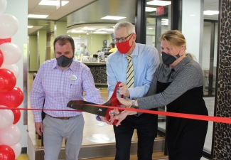 Campus Dining Offers NYC Deli Fare at Newly Opened Kent Café 