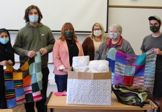 Cardinal Foundations Class Helps Students Find Patience, Service in Ball of Yarn 