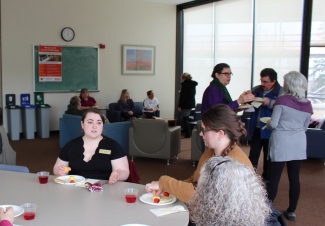 New Faculty, Staff Lounge Opens in Feinberg Library