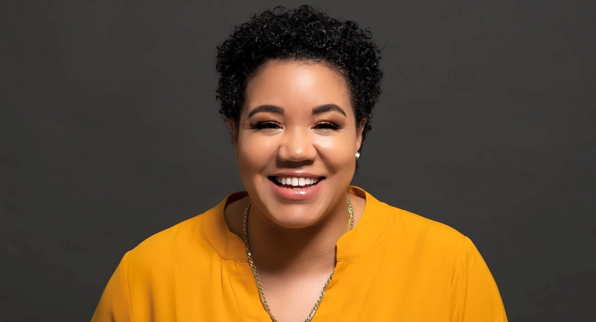 English, Honors Program Aluma Returns to Discuss Book, Meet with ...