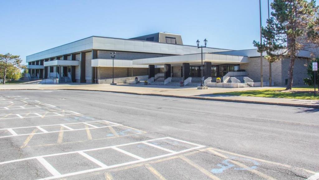 field house 