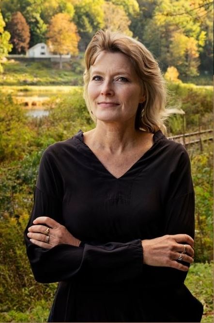 jennifer egan anna battigelli class