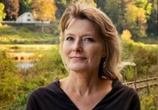 English Professor Brings Author into Class Where Works are Being Taught