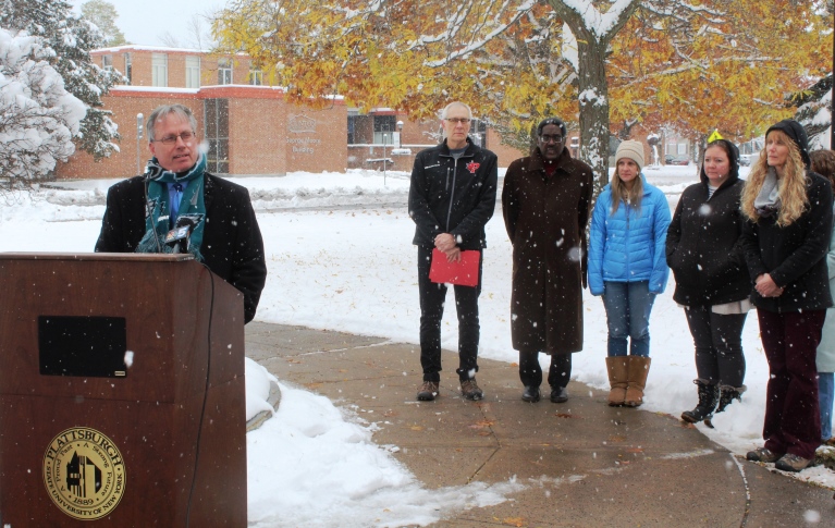 ken at podium