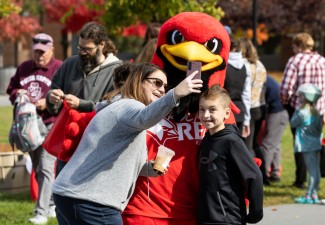 Homecoming, Family Weekend to Offer Full Slate of Events for Current — and Future — Alumni